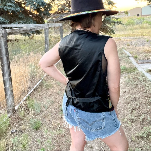 Vintage Embroidered Tapestry Outdoor Camping Alaska Festival Vest - Picture 3 of 6